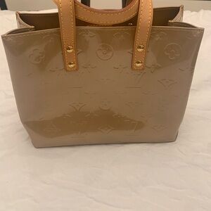 Louis Vuitton Beige Patent Leather Tote